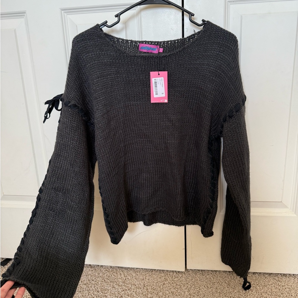 BRAND NEW edikted sweater